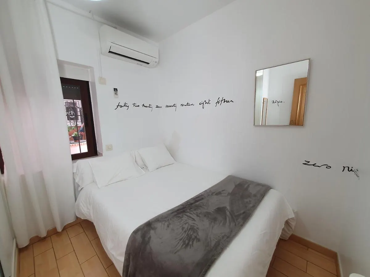 Apartment Toledorooms Estrella Con Azotea En El Casco Spain